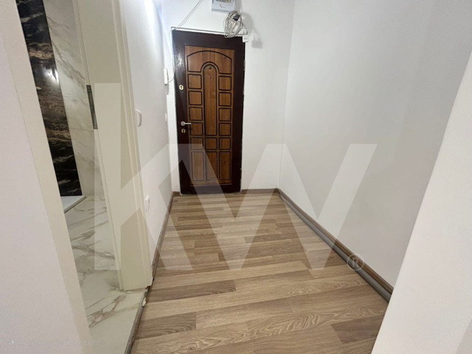 Garsoniera Ultracentral Sub Arini