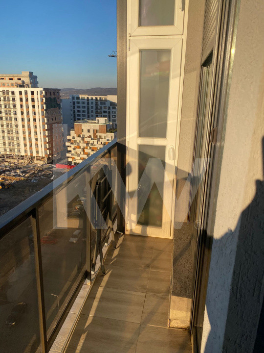 Apartament 2 camere / Etaj 11 / Priveliste spre oras / parcare privata