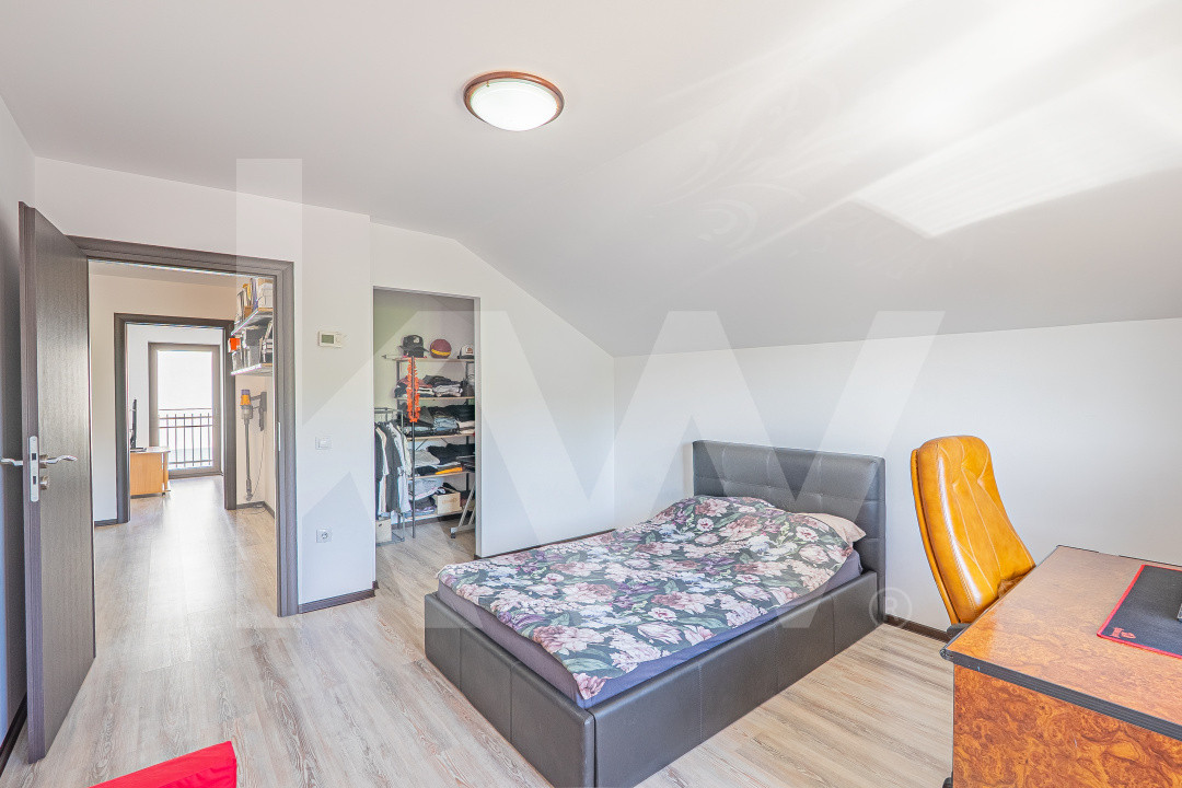 Casă 4 camere, 188 mp curte - Cartier Guşteriţa, Sibiu