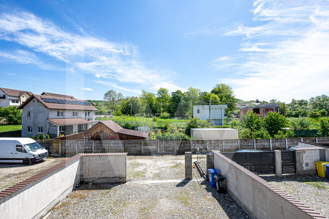 Casă 4 camere, 188 mp curte - Cartier Guşteriţa, Sibiu