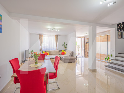 Casă 4 camere, 188 mp curte - Cartier Guşteriţa, Sibiu