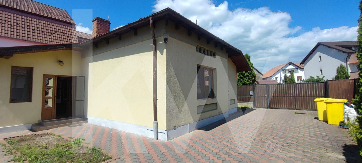 Casă de închiriat – 2 dormitoare, 100 mp utili + curte 220 mp, garaj, filigorie