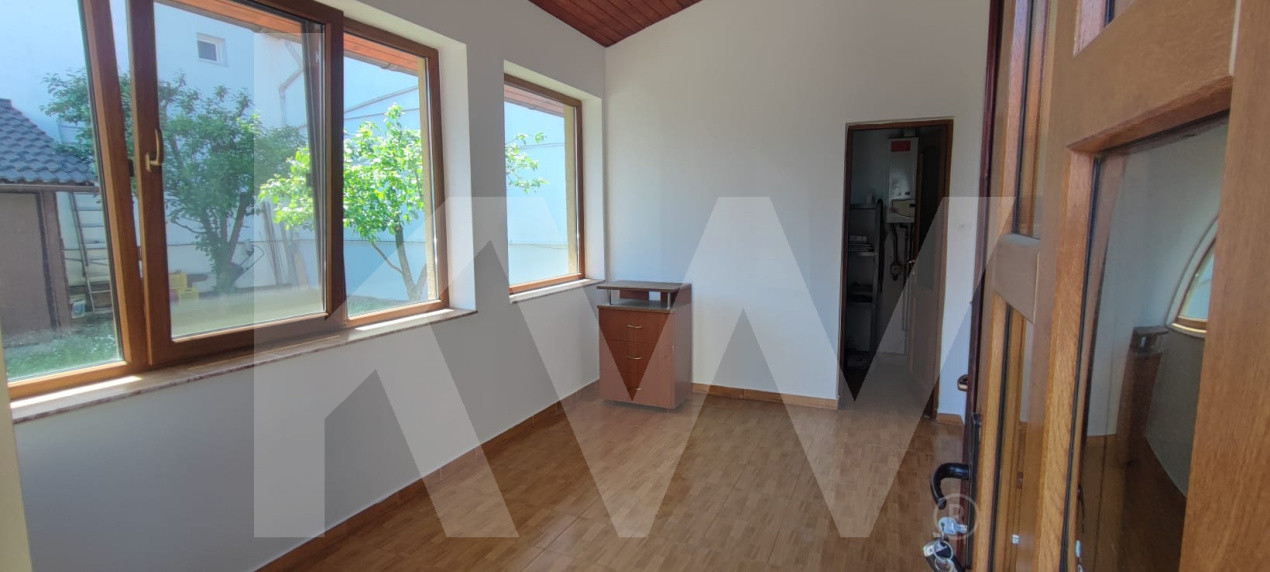 Casă de închiriat – 2 dormitoare, 100 mp utili + curte 220 mp, garaj, filigorie