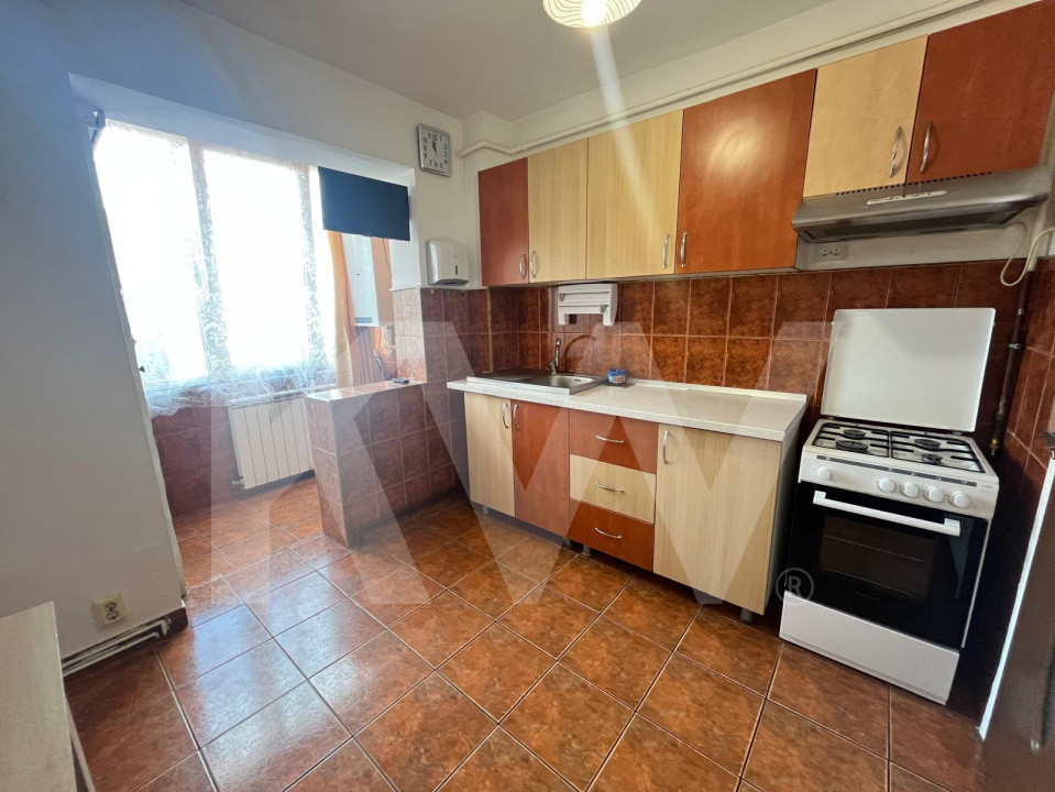 Apartament 3 camere- de vânzare - Vasile Aron