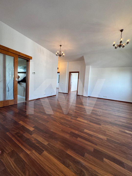 Creează-ți ACASĂ-ul ideal! 3 camere spațioase, lumină naturală din plin! Sisesti