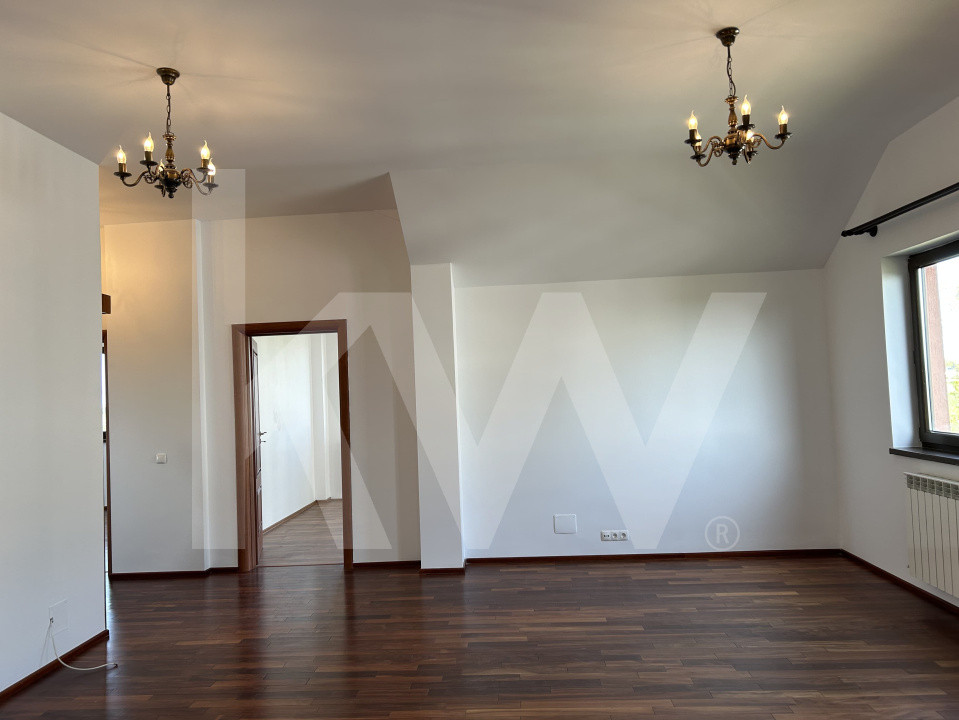 Creează-ți ACASĂ-ul ideal! 3 camere spațioase, lumină naturală din plin! Sisesti