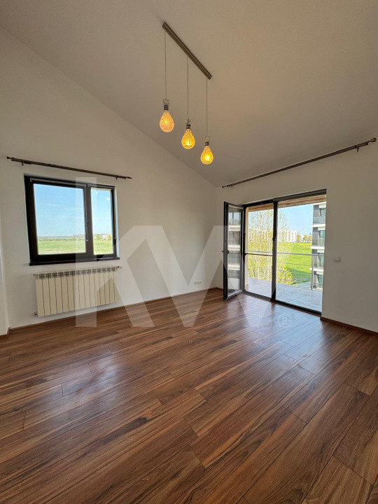 Creează-ți ACASĂ-ul ideal! 3 camere spațioase, lumină naturală din plin! Sisesti