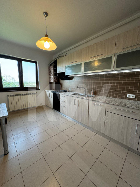 Creează-ți ACASĂ-ul ideal! 3 camere spațioase, lumină naturală din plin! Sisesti