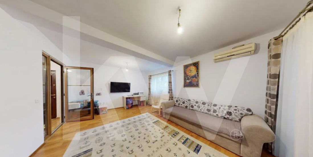 Apartament 3 camere Valea Aurie