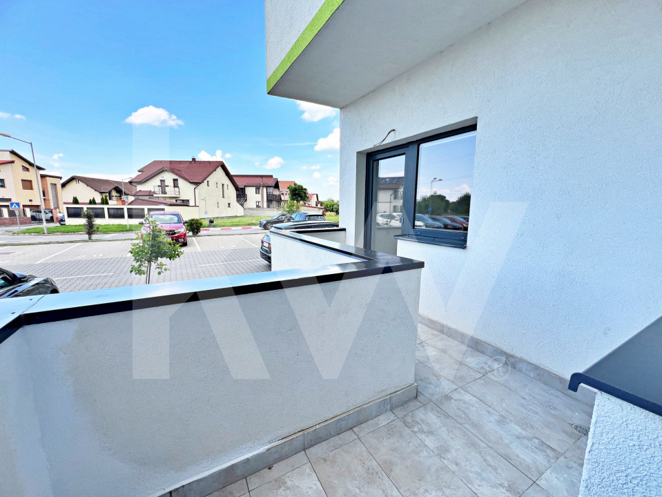 Apartament primitor de 2 camere, mobilat și utilat + balcon si parcare. Parter.