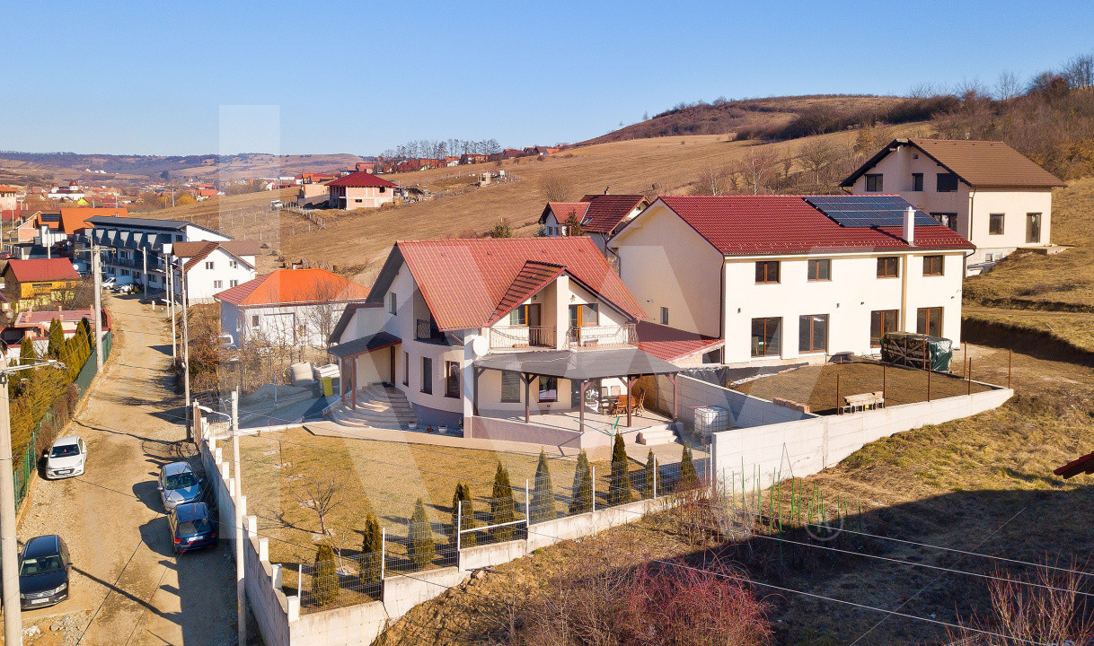 Casă individuală 4 camere, terasă, curte mare, pivniță, garaj, pod