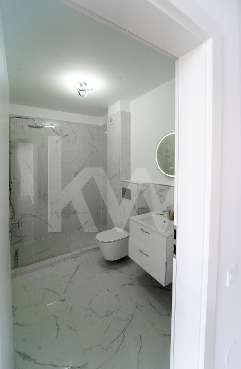 Penthouse 3  camere - finisat la cheie, intabulat