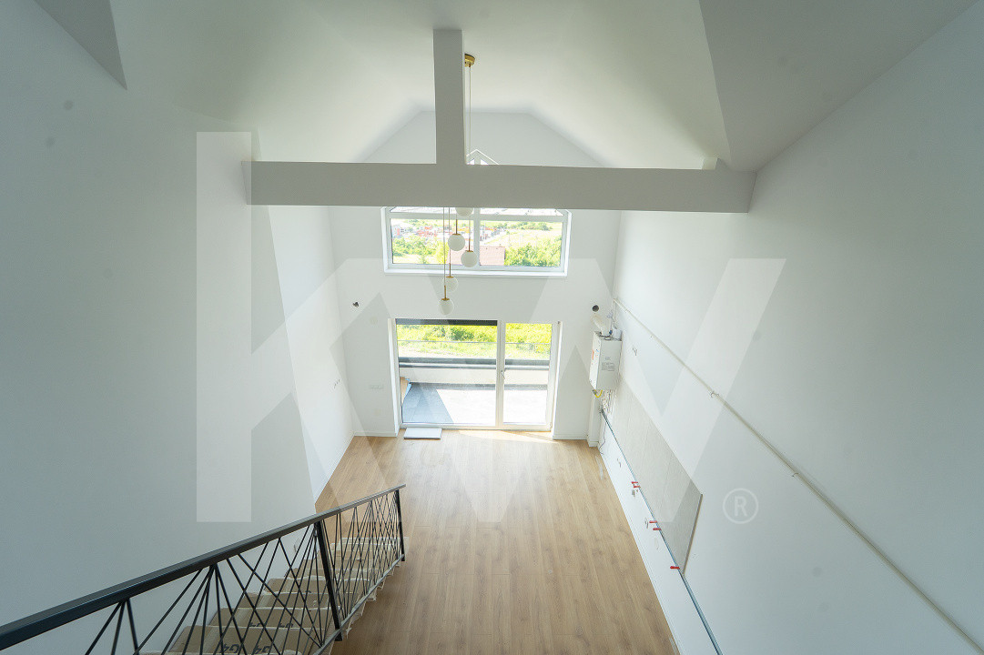 Penthouse 3  camere - finisat la cheie, intabulat