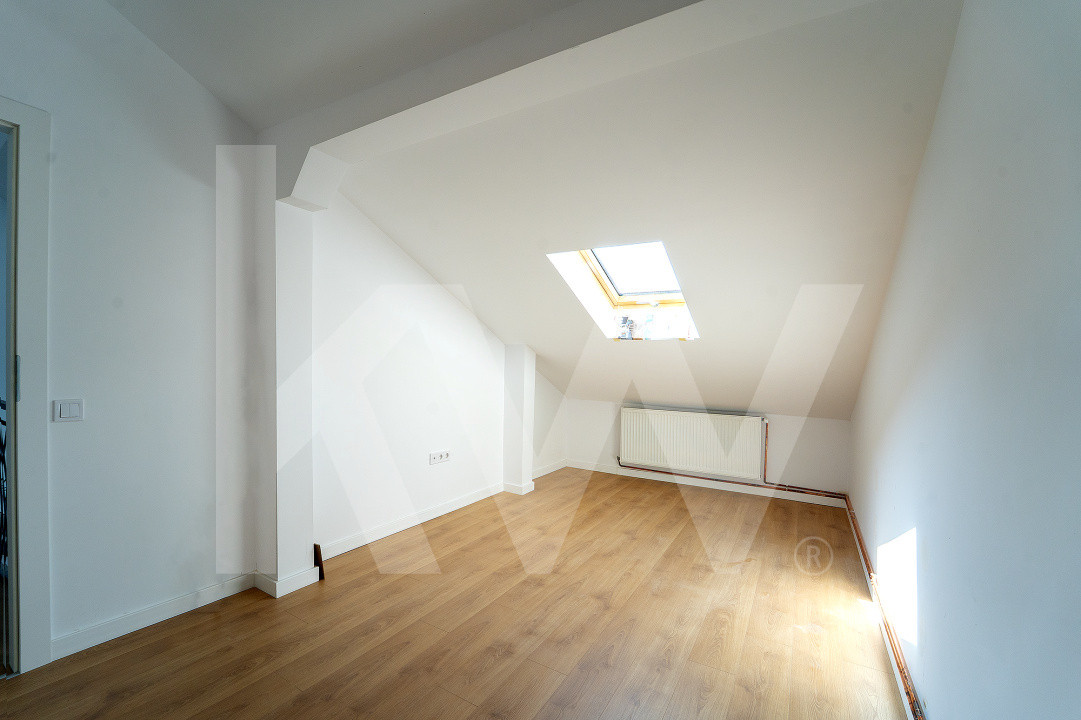 Penthouse 3  camere - finisat la cheie, intabulat