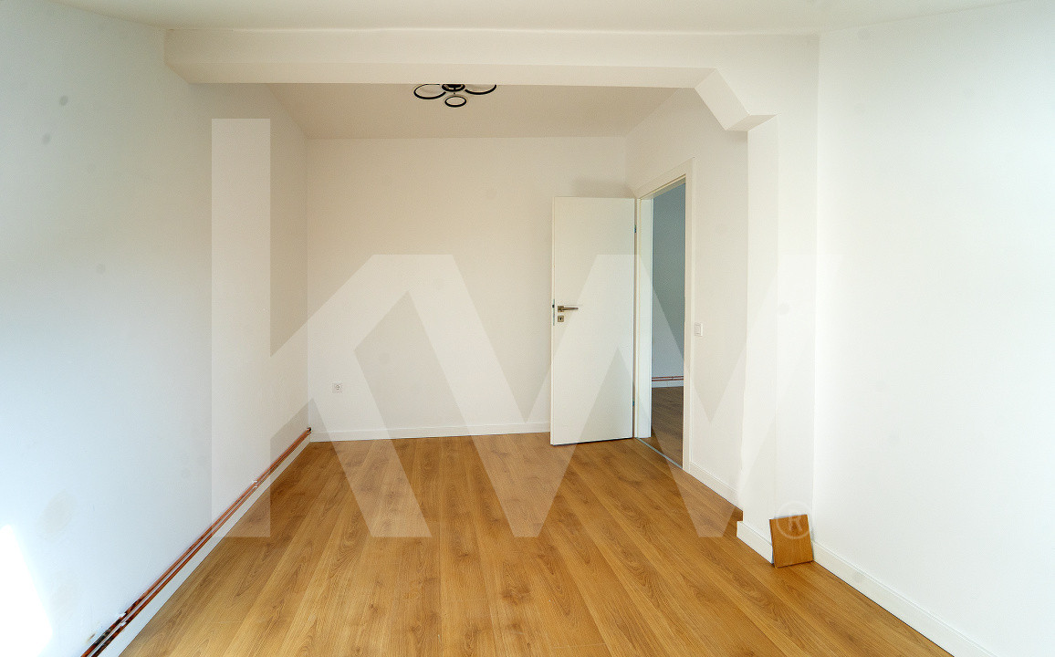 Penthouse 3  camere - finisat la cheie, intabulat