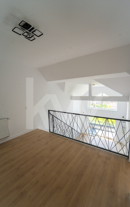 Penthouse 3  camere - finisat la cheie, intabulat