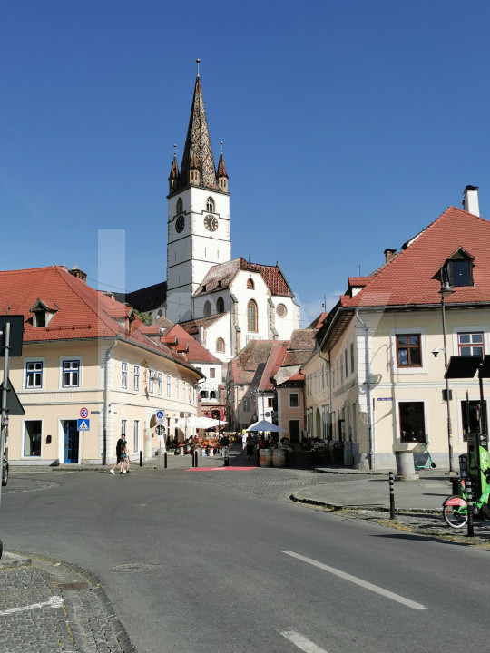 Spațiu comercial, 181mp, Centru Istoric Sibiu, 2 intrări stradale