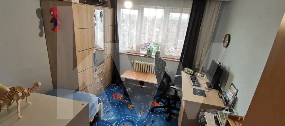 Apartament 3 camere - Vasile Aaron