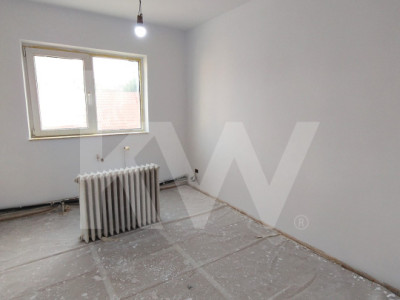 De vânzare – Apartament 3 camere în Făgăraș