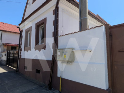Apartament la casa zona Turnisor!