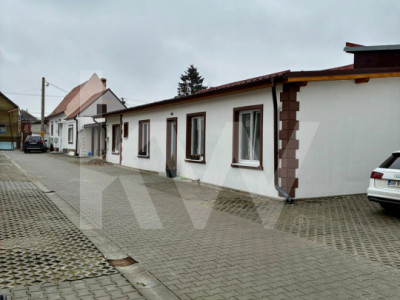 Apartament la casa zona Turnisor!