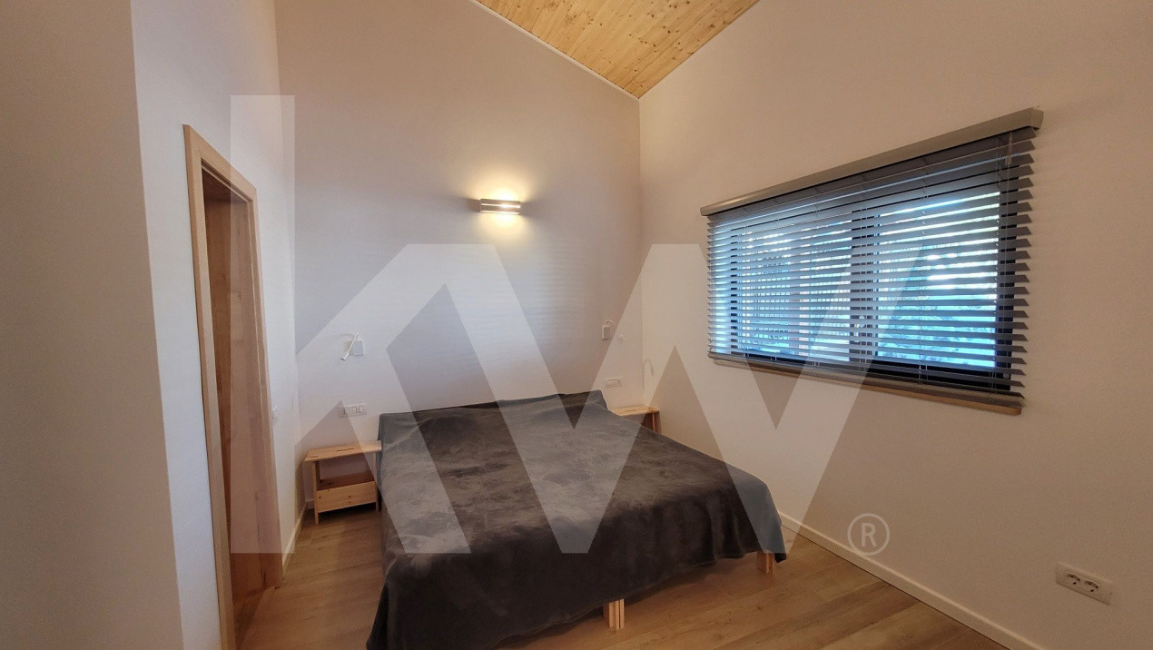 Casă modernă de închiriat, cu garaj generos – Tocile, Sadu