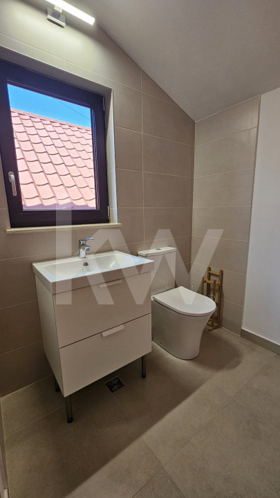 Casă modernă de închiriat, cu garaj generos – Tocile, Sadu