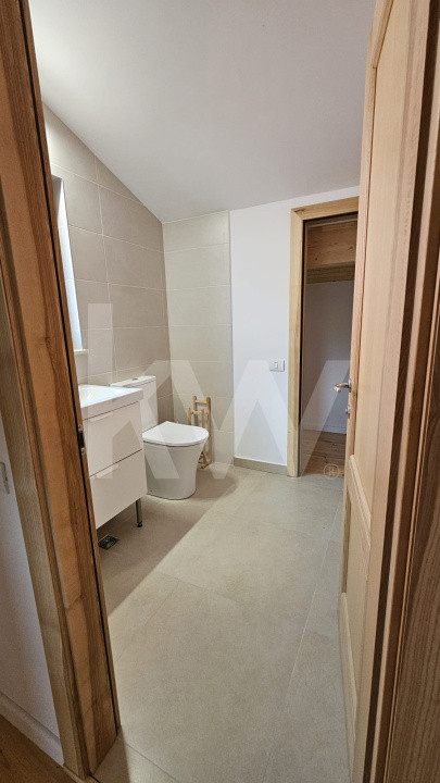 Casă modernă de închiriat, cu garaj generos – Tocile, Sadu