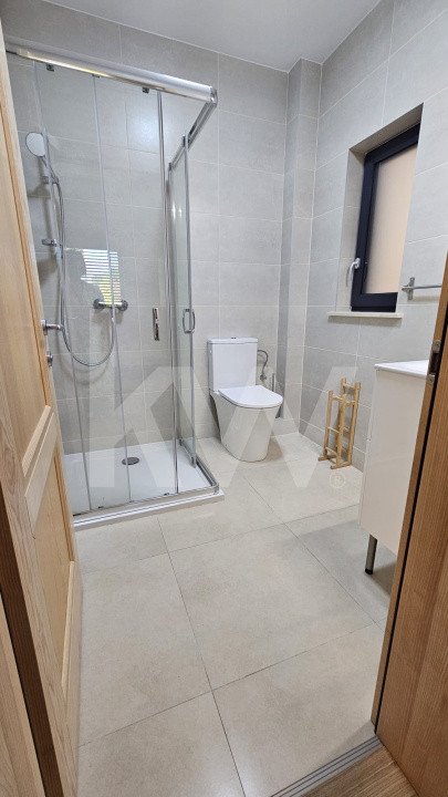 Casă modernă de închiriat, cu garaj generos – Tocile, Sadu