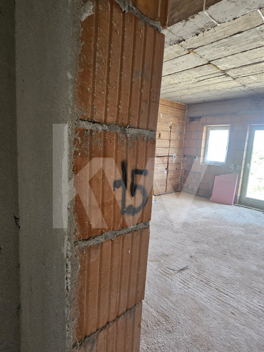 Apartament de 4 camere pe două niveluri – Turnișor