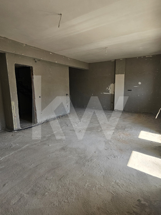 Apartament de 3 camere pe doua niveluri - Turnisor