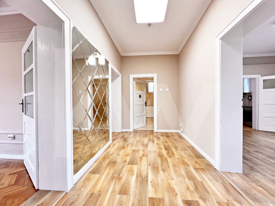 Închiriere Apartament la Casă - 3 camere zona Trei Stejari-Sibiu