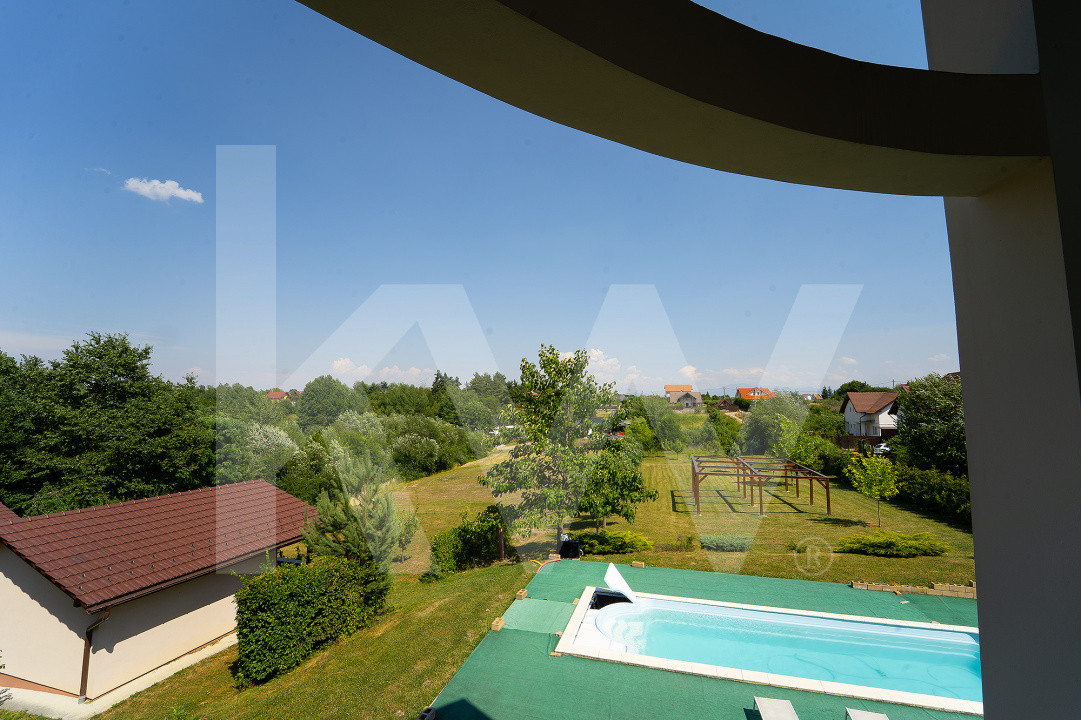 Vila exclusivista cu piscina si panorama de vis Cisnadioara