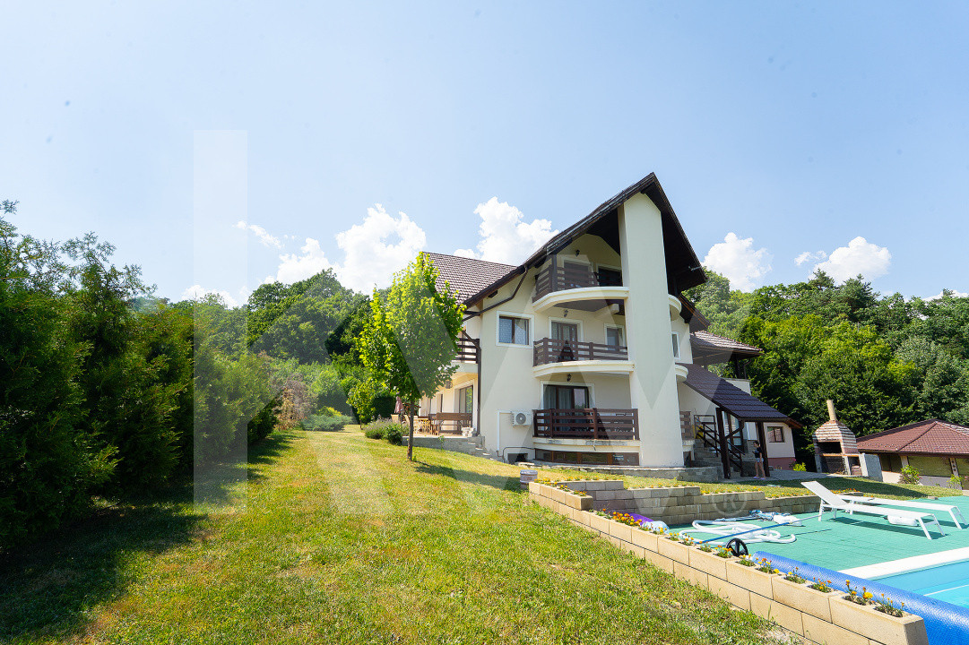 Vila exclusivista cu piscina si panorama de vis Cisnadioara