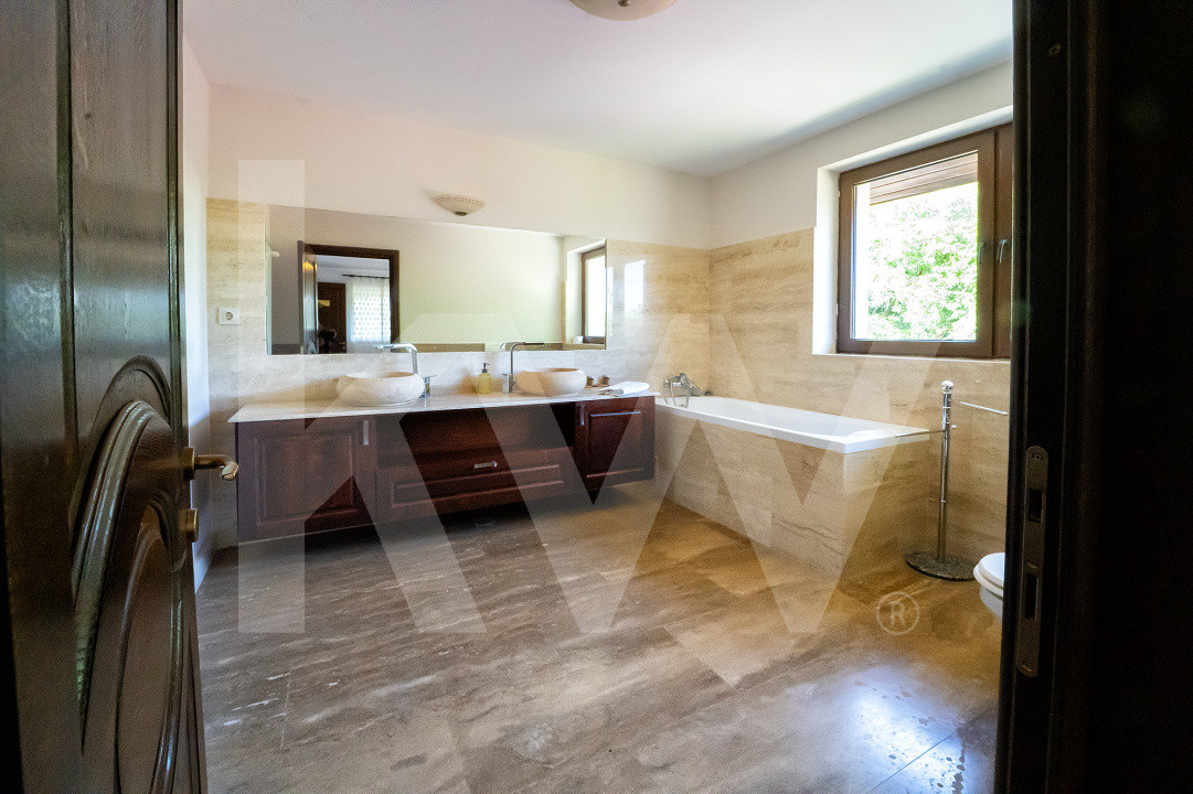 Vila exclusivista cu piscina si panorama de vis Cisnadioara