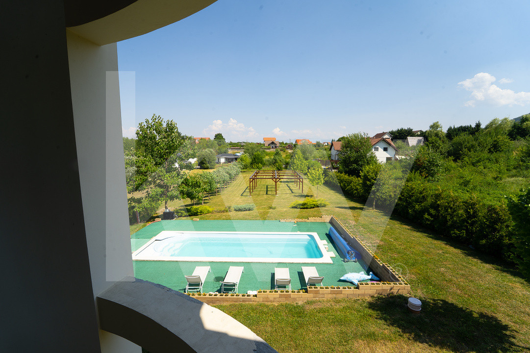 Vila exclusivista cu piscina si panorama de vis Cisnadioara