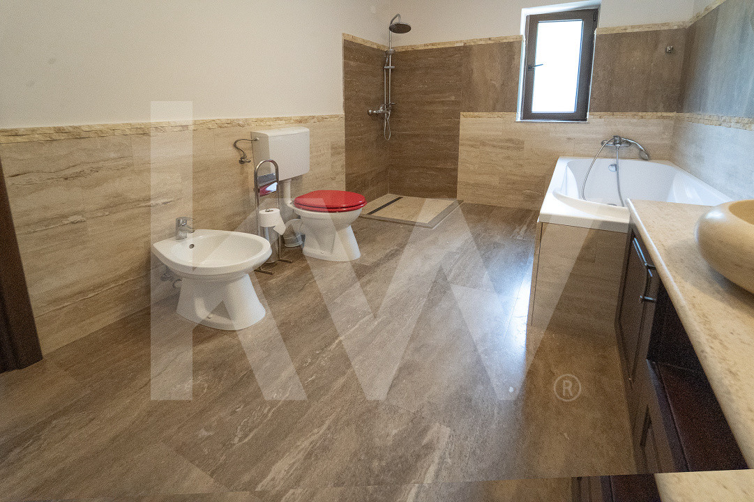 Vila exclusivista cu piscina si panorama de vis Cisnadioara