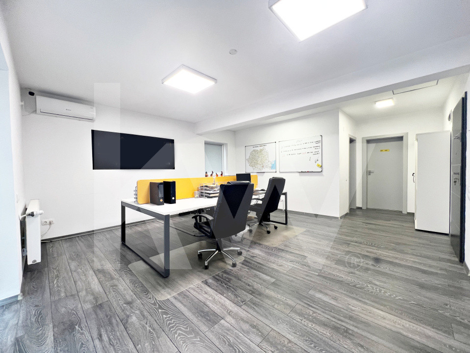 Casă mare cu teren generos – perfect împărțită pentru birouri sau 4 apartamente