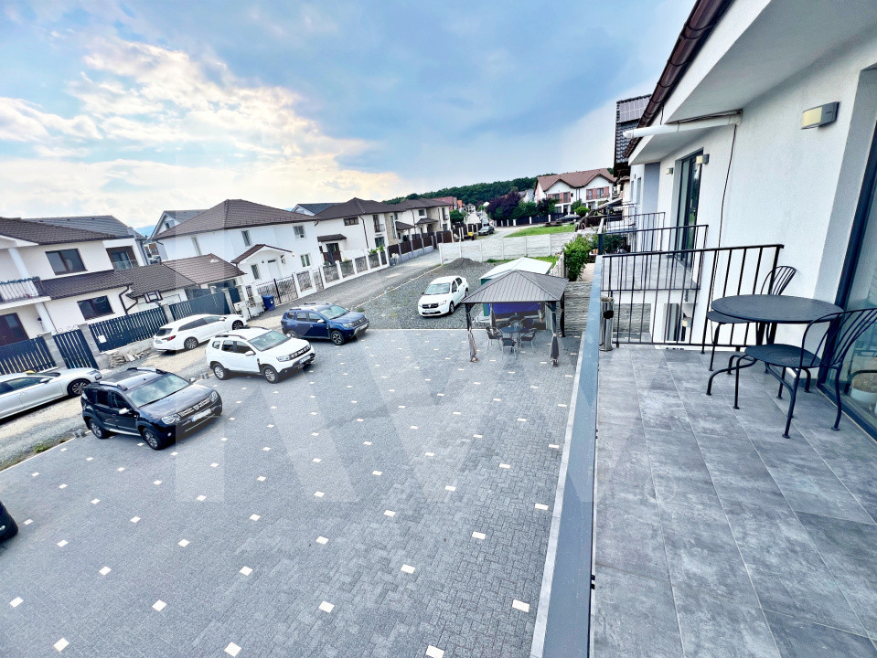 Casă mare cu teren generos – perfect împărțită pentru birouri sau 4 apartamente
