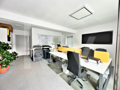 Casă mare cu teren generos – perfect împărțită pentru birouri sau 4 apartamente