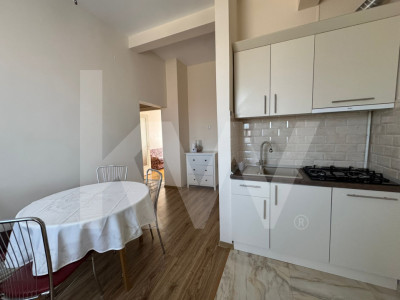 Apartament Ultracentral - 2 camere si 2 bai - zona Farmacia 24