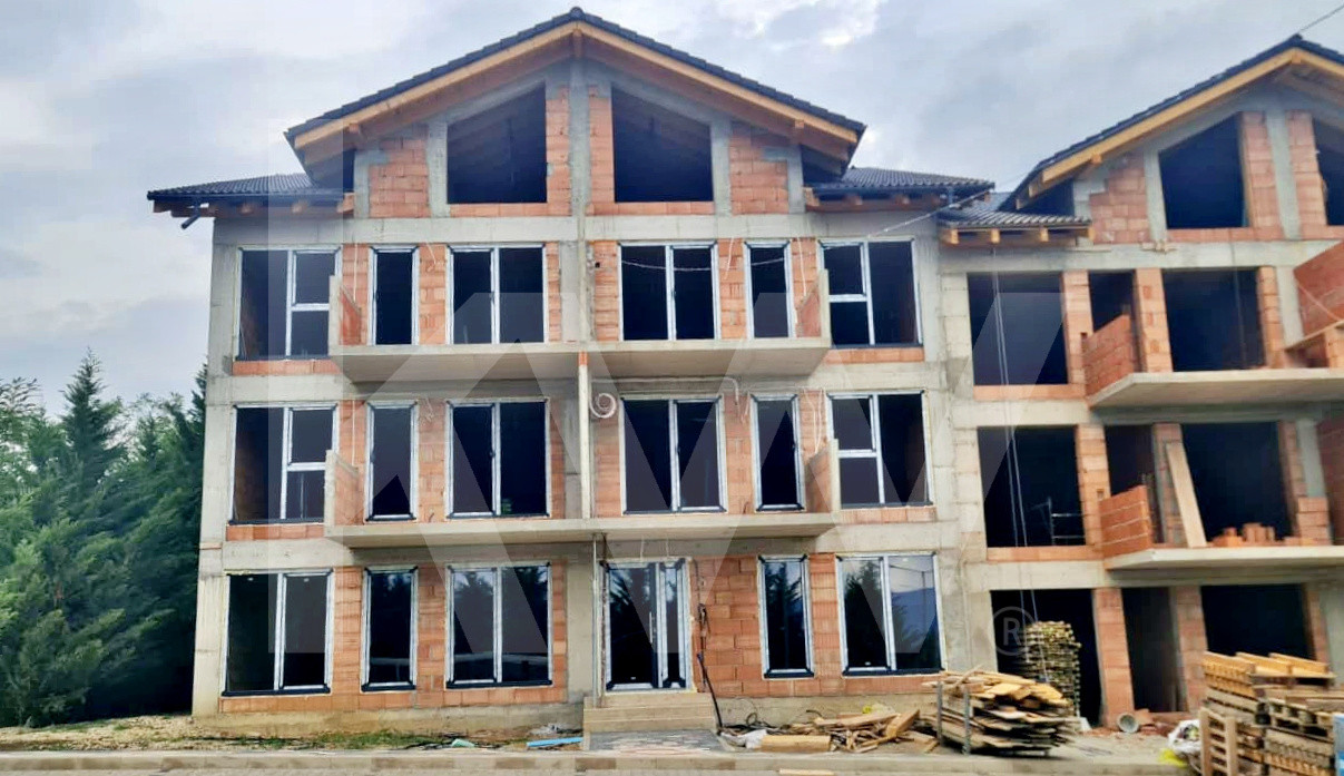 Apartament 3 camere, două băi, terasă mare-Natura la tine acasă! Cristian-SiBiU