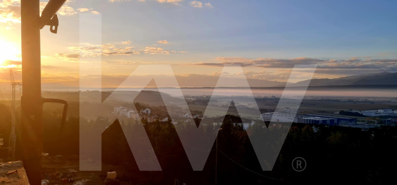 Apartament 3 camere, două băi, curte 50 mp.-Natura la tine acasă! Cristian-SiBiU