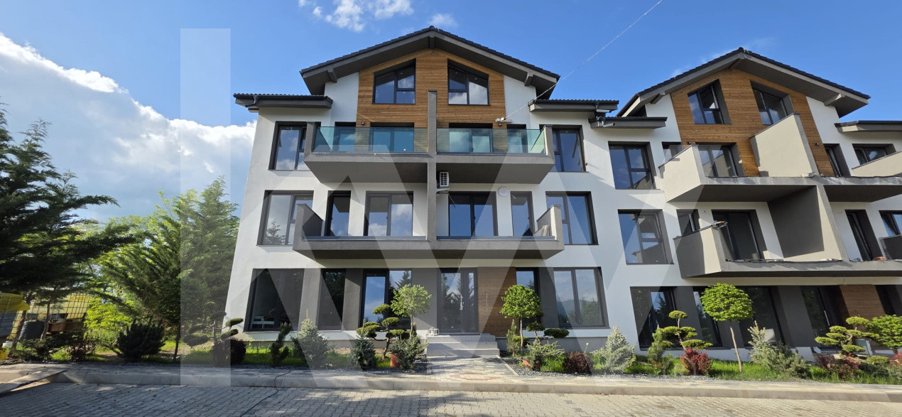 Apartament 3 camere, două băi, terasa 7 mp.-Natura la tine acasă! Cristian-SiBiU