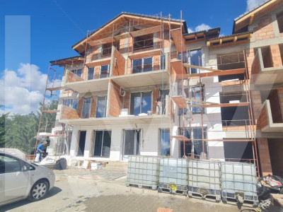 Apartament 3 camere, două băi, curte 50 mp.-Natura la tine acasă! Cristian-SiBiU