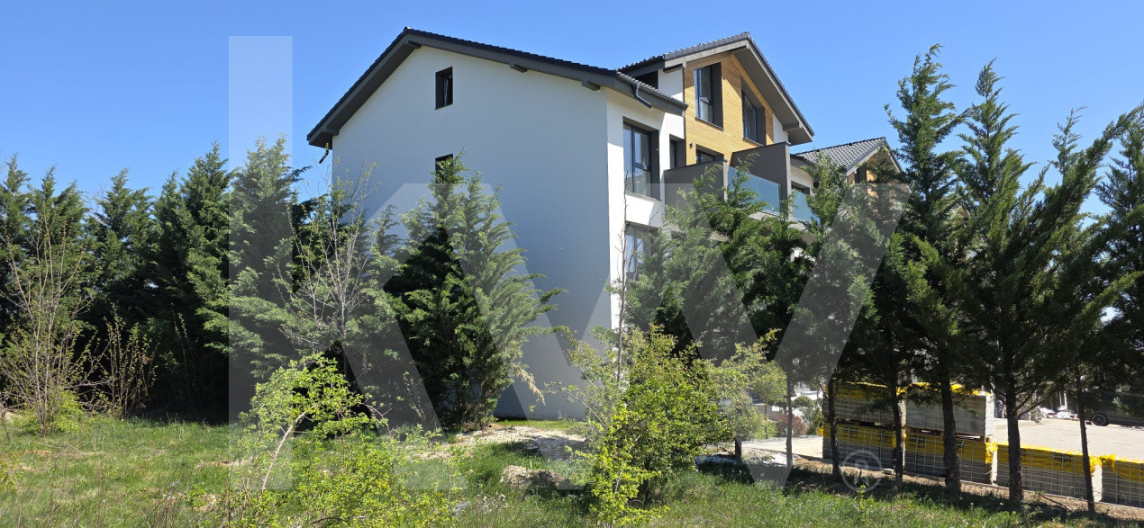 Apartament 3 camere, două băi, curte 50 mp -Natura la tine acasă! Cristian-SiBiU