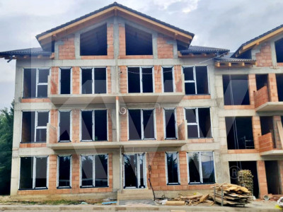 Apartament 3 camere, două băi, curte 110 mp-Natura la tine acasă! Cristian-SiBiU