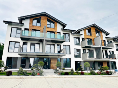 Apartament 3 camere, două băi, curte 50 mp -Natura la tine acasă! Cristian-SiBiU
