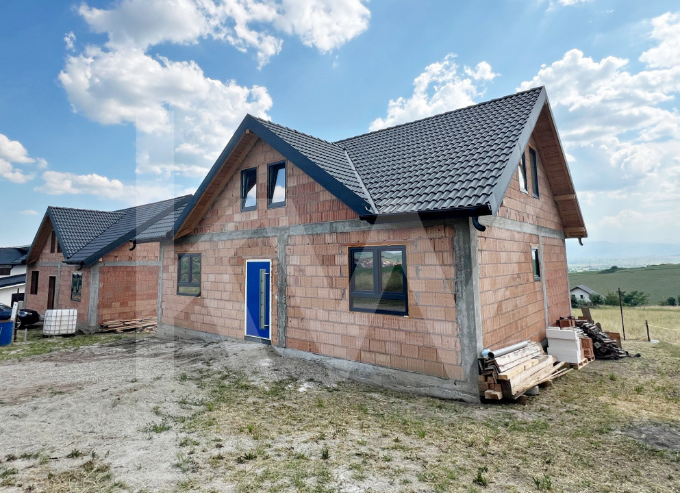 Casă unifamilială de vânzare–Șura Mare. Panoramă deosebită spre Sibiu