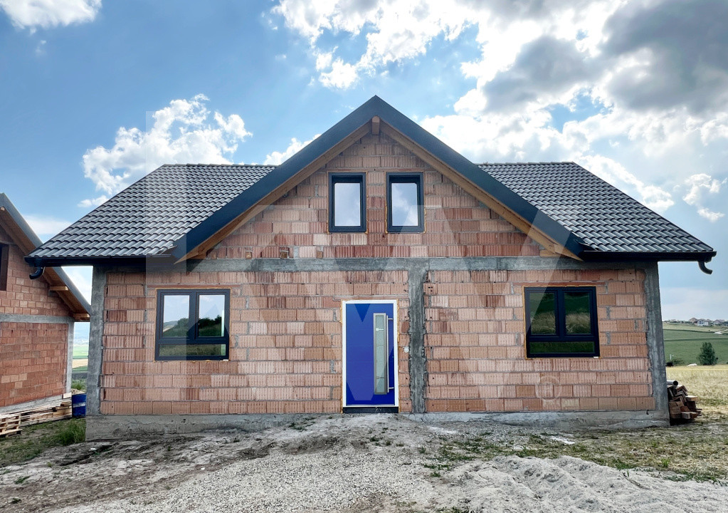Casă unifamilială de vânzare–Șura Mare. Panoramă deosebită spre Sibiu
